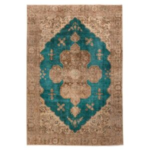 Five and a half meter hand-woven dyed carpet from Si Persia, code 813026