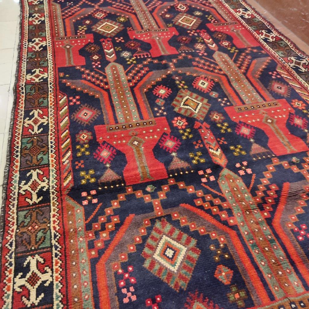Old hand-woven side rug, three meters long, Baloch design, code 109