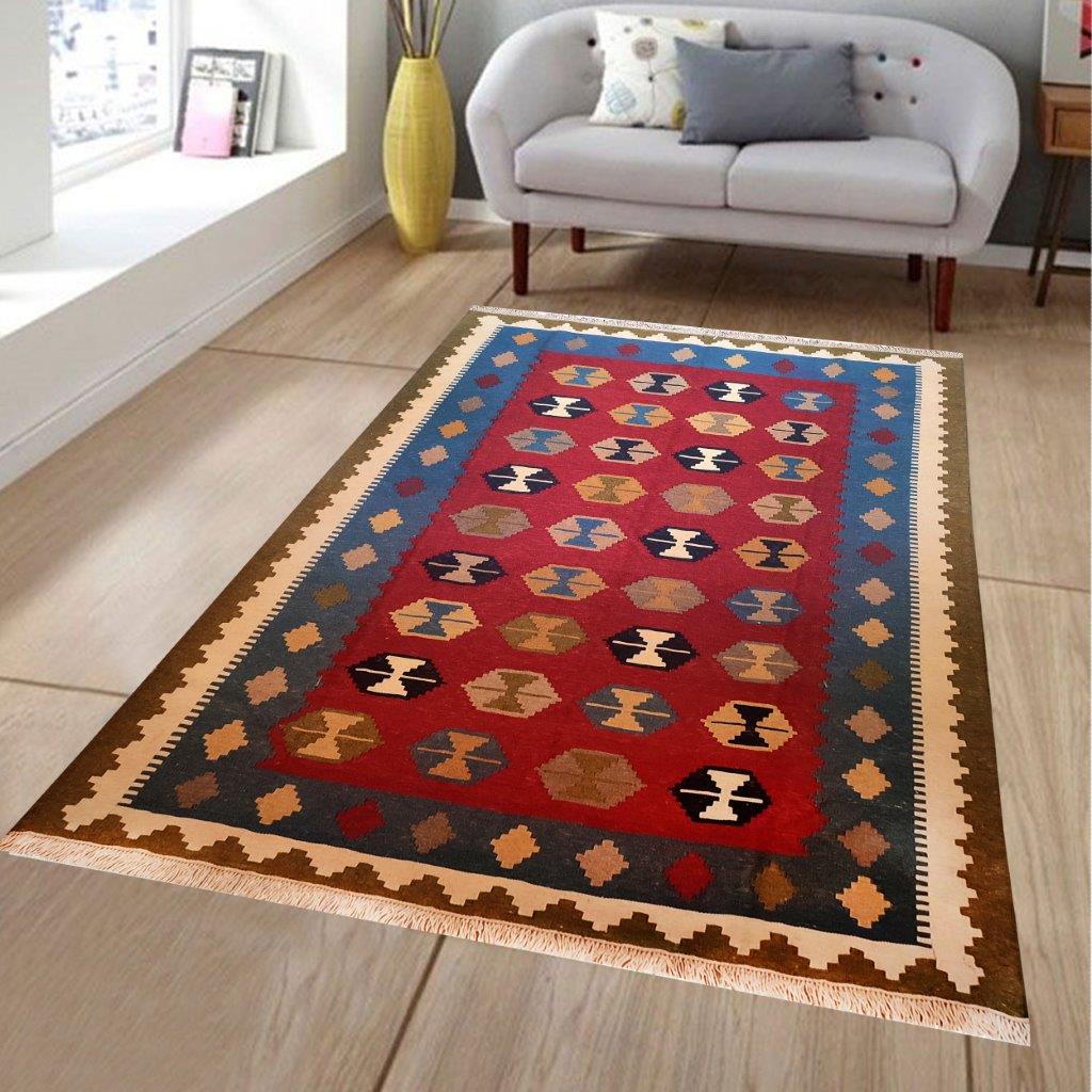A four and a half meter hand-woven rug with a hexagonal design, code AA105