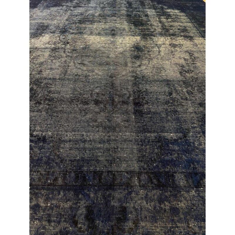 Seven and a half meter hand-woven carpet, vintage model, code 1