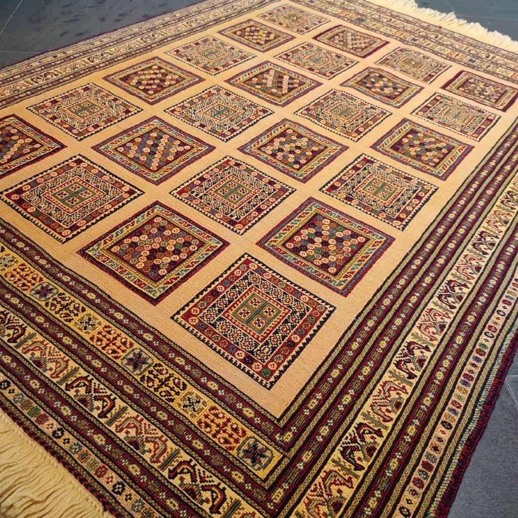 One and a half meter hand-woven carpet with clay design, code AA133
