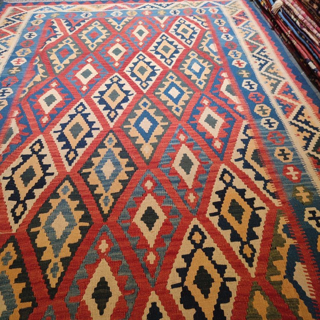 Four and a half meter hand-woven carpet with rhombus design, code AA128
