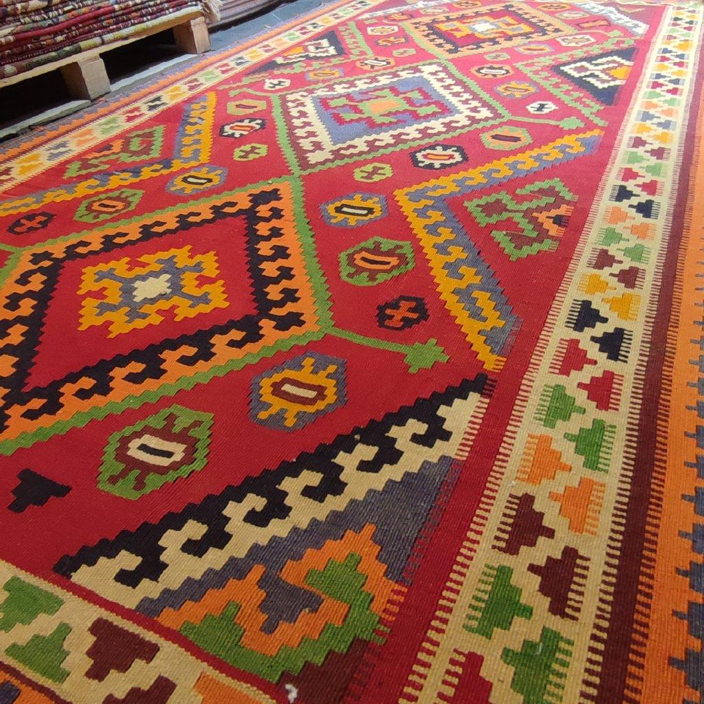 Three-meter long hand-woven side rug with rhombus design, code AA330